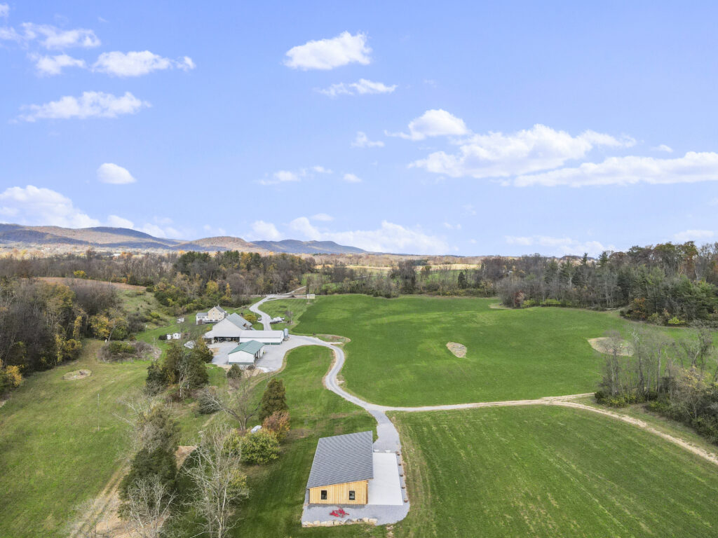 Scenic Beauty and Infinity Fields
The natural beauty of our School Fundraiser Venue Clear Spring Maryland is a great way to draw a crowd. From the rolling hills to the lush green fields, our 100-acre farm is a photographer’s dream. When you host at the Best Barn Rental in Washington County Maryland, your event becomes an experience for the whole family. Wildlife abounds everywhere here on the farm, and guests can enjoy the peaceful scenery that borders the historic C&O Canal. These stunning backdrops are perfect for taking community photos that will look fantastic in the school yearbook or social media pages.
