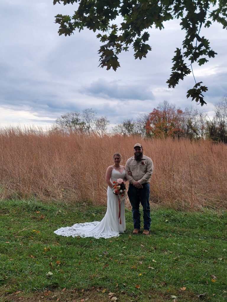 Serving the Tri-State Area: PA, WV, and VA Accessibility🥂
One of the greatest advantages of choosing Timber Valley Farm Barn Rental as your Country Wedding Venue Maryland is our strategic location. We are situated perfectly to serve couples and their guests traveling from across the Mid-Atlantic region, including PA, WV, and VA. This regional accessibility is a significant benefit when coordinating travel for large wedding parties and extended families.