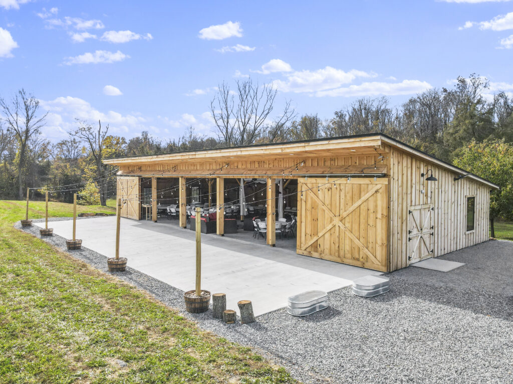 Country Wedding Event Venue Barn Clear Spring Maryland – Timber Valley Farm🥂
🥂 Country Elegance at Timber Valley Farm Barn Rental in Clear Spring, Maryland