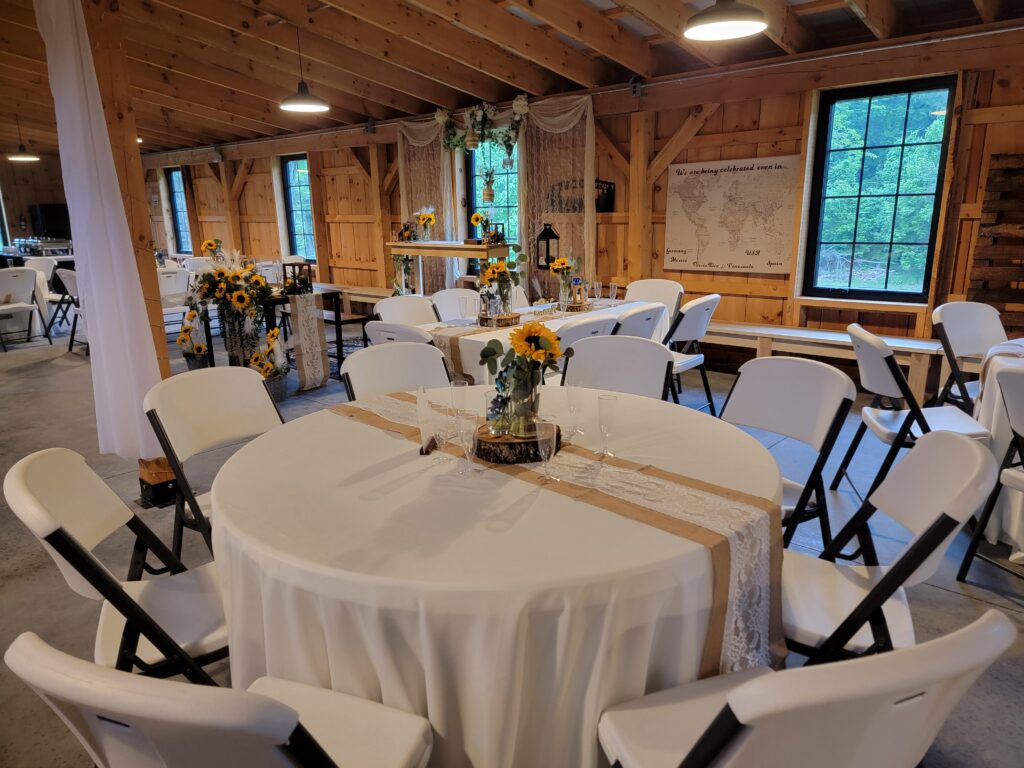 Create Your Vision🌿
As a DIY Wedding Venue Clear Spring Maryland, we grant you the creative freedom to:

Unleash your creativity and customize every single detail of your event.
Choose your own caterer, baker, and decorations to reflect your unique style and taste—you aren’t locked into restrictive, expensive vendor lists.
Design the flow of your ceremony and reception exactly how you’ve always imagined it.