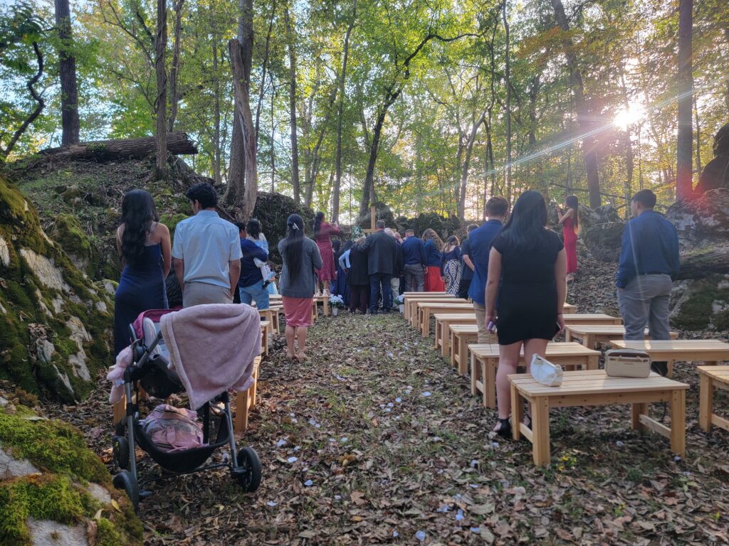 What to Expect on Your Tour of the Dream Wedding or Event Venue in Clear Spring Maryland
We tailor every tour to your specific interests and needs:
A Guided Tour of Our Stunning Barn: We will show you the main hall, the loft, and the amenities, including the spacious climate-controlled interior.
A Chance to Explore the Picturesque Grounds: You will explore the property, including our charming pond and scenic views—the perfect setting for countless photo opportunities.