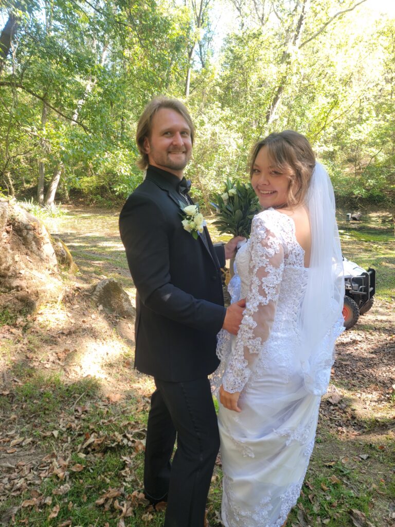 Dream Weddings: A Fairytale Setting 💍
Host your fairytale wedding surrounded by the beauty of nature. The authenticity of the timber frame and the sprawling views create a naturally romantic atmosphere. As a dedicated Barn Wedding Venue Maryland, we provide a magnificent setting for your ceremony, reception, and rehearsal dinner. For endless ideas on utilizing the rustic setting for photography and décor, visual resources are highly beneficial.