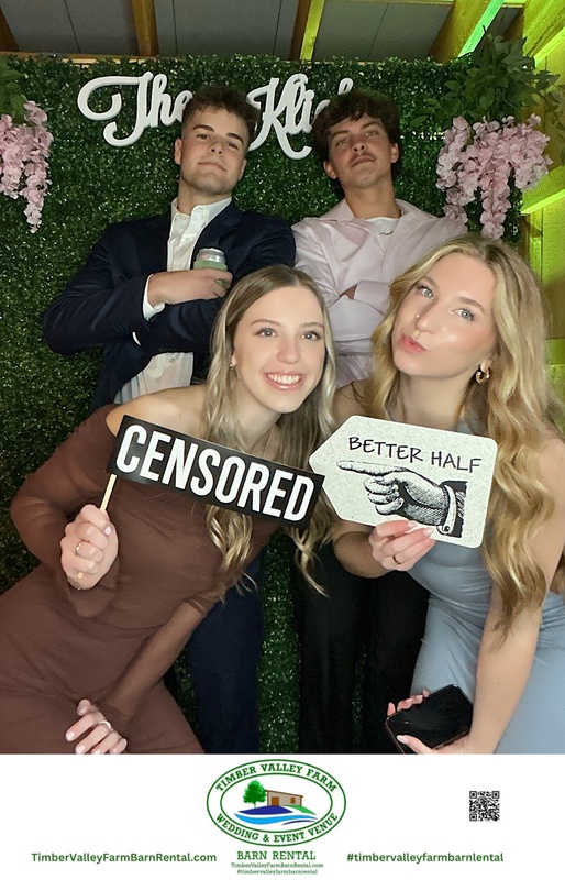 Our commitment at Timber Valley Farm Barn Rental is to continuously enhance the guest experience. The addition of the photo booth solves one of the biggest logistical headaches for couples and planners: sourcing quality, reliable entertainment. When you book your Wedding Venue Photobooth at Timber Valley Farm Barn Rental—and all the fun props that come with it—you can trust that the system is professional, ready-to-go, and perfectly positioned within our beautiful barn setting.