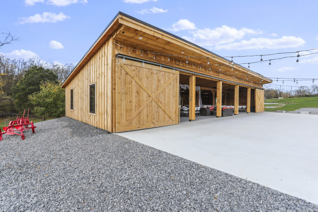 Choosing an Event Venue Outdoor Patio Clear Spring Maryland means prioritizing a space that offers both atmosphere and accessibility. Our facility delivers on all fronts, providing a refined outdoor event space that is simultaneously relaxed and sophisticated.