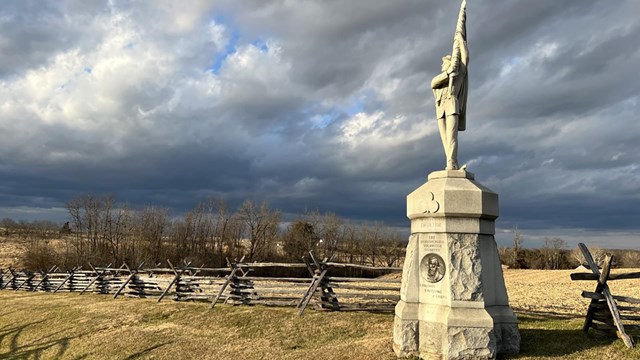 Experience the solemn beauty of the Antietam Battlefield Memorial Illumination. If you are planning to visit the area this holiday season, the Antietam Illumination Washington County MD event is a powerful, profound tribute you cannot miss.

23,110 Candles. One Night. One Profound Tribute. 🕯️

